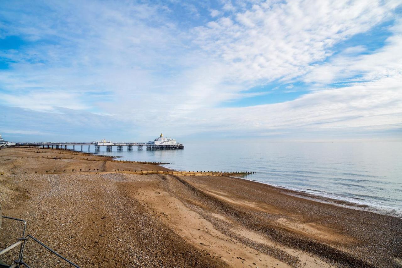 Oyo The Palm Court Hotel Eastbourne Ngoại thất bức ảnh