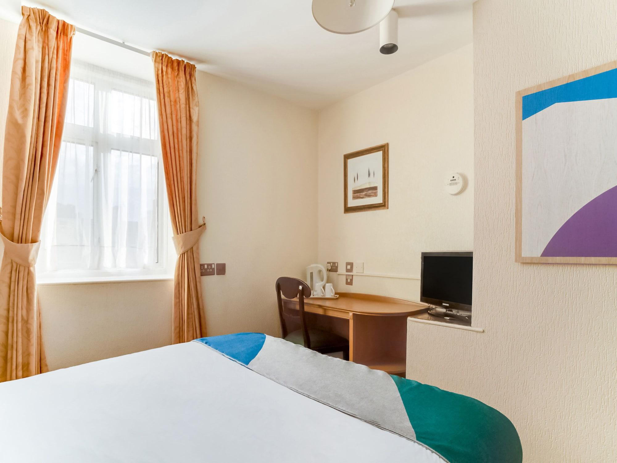 Oyo The Palm Court Hotel Eastbourne Ngoại thất bức ảnh