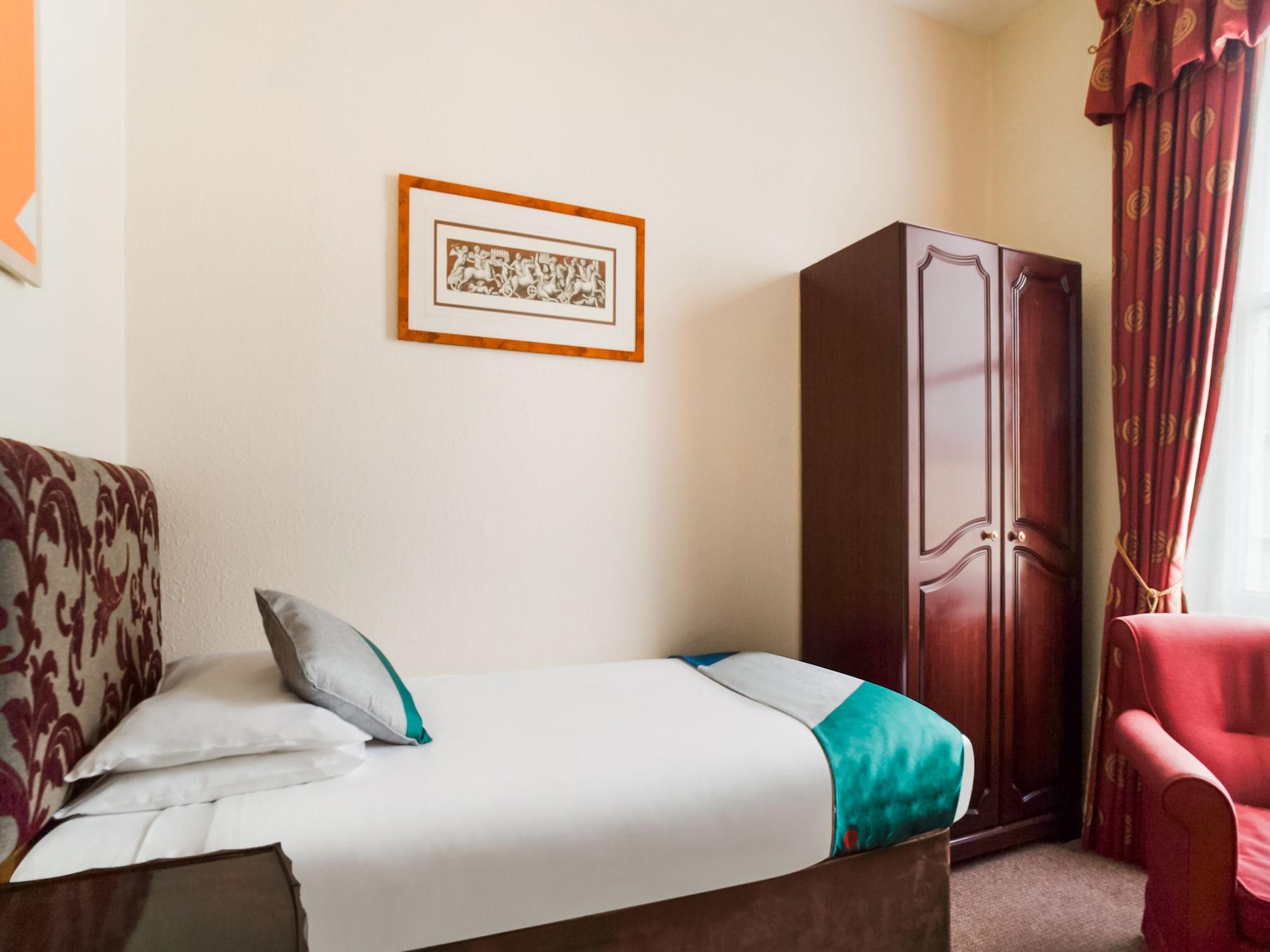Oyo The Palm Court Hotel Eastbourne Ngoại thất bức ảnh