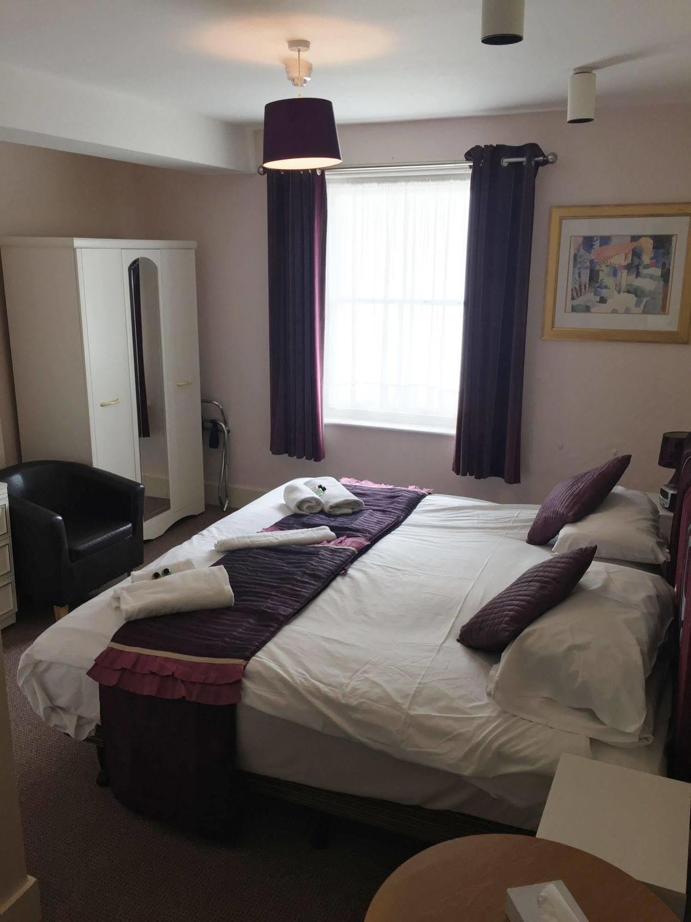 Oyo The Palm Court Hotel Eastbourne Ngoại thất bức ảnh
