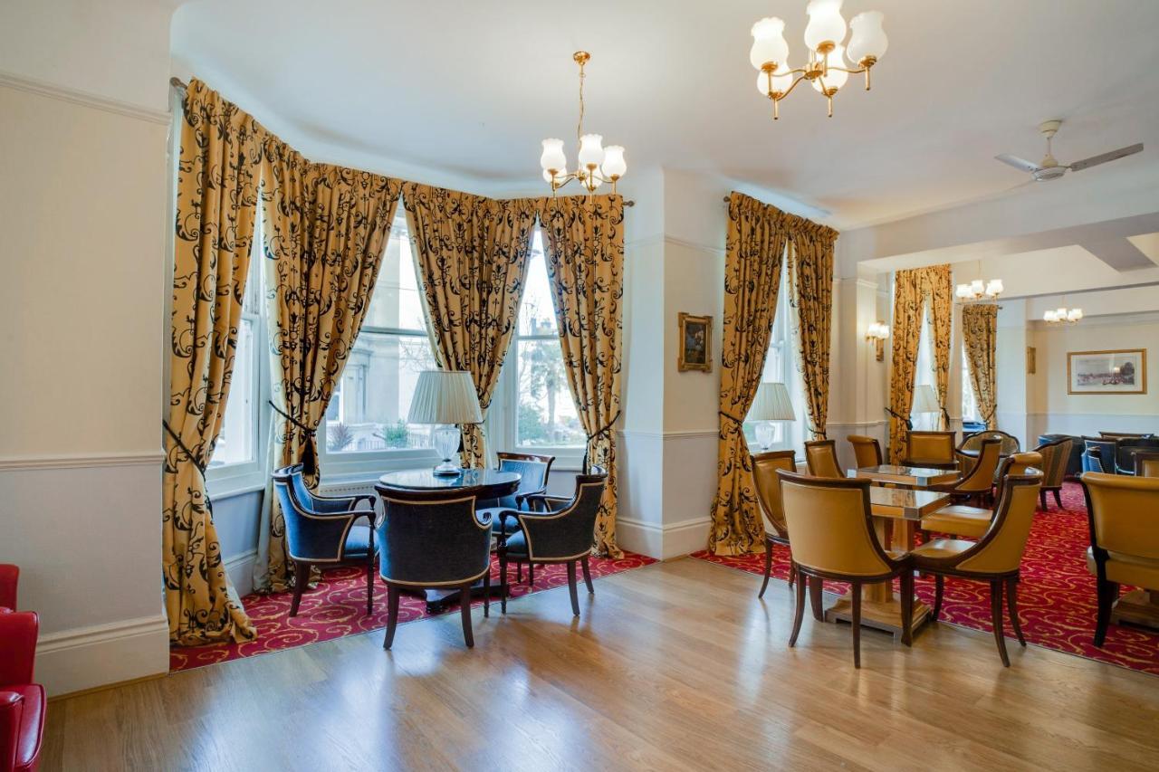 Oyo The Palm Court Hotel Eastbourne Ngoại thất bức ảnh